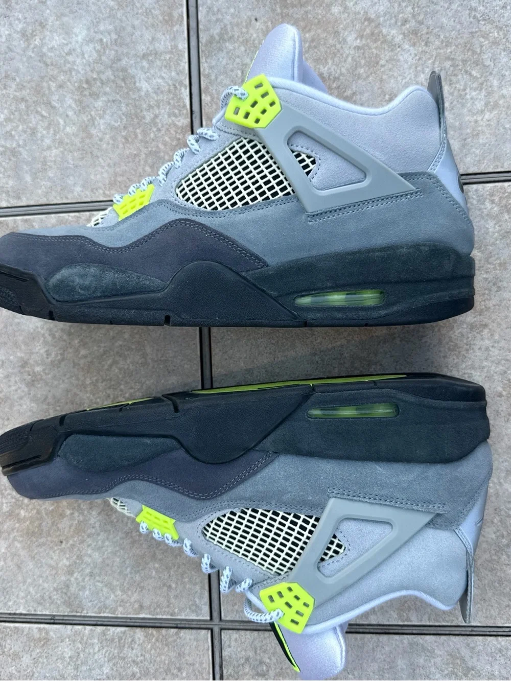 Air Jordan 4 Retro SE 
